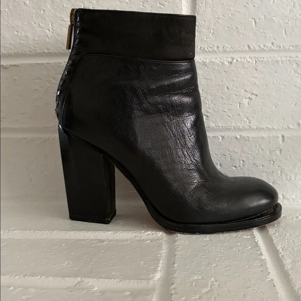 Leather Black booties with zipper back